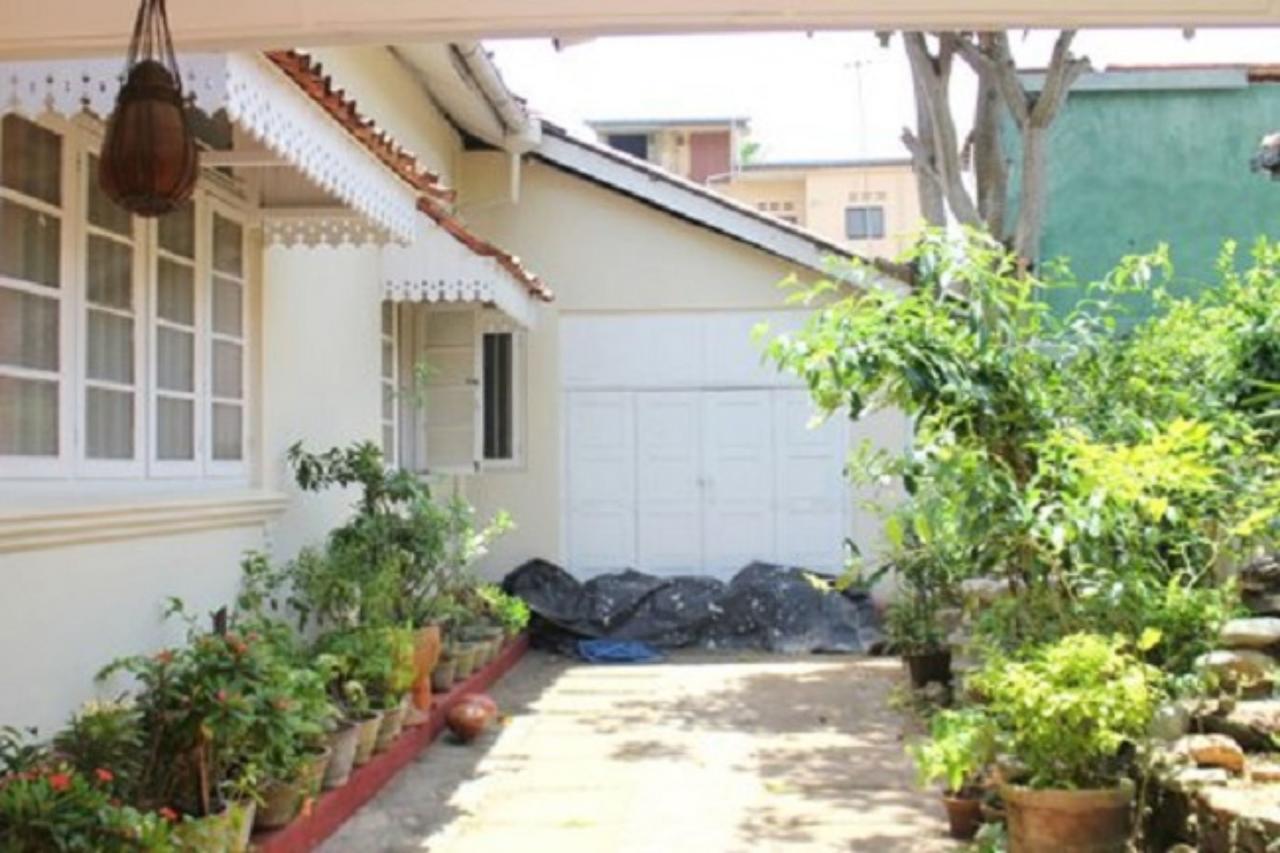 Charming Homestay By The Beach Dehiwala-Mount Lavinia Exterior photo